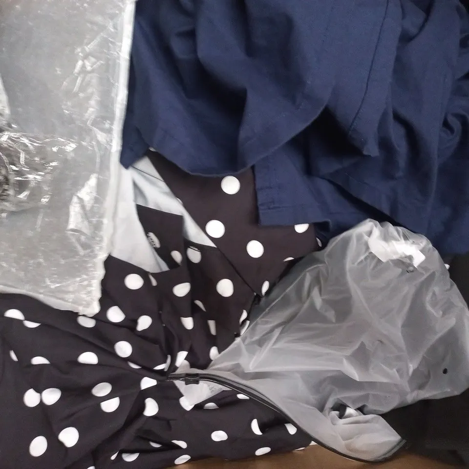 APPROXIMATELY 20 ASSORTED CLOTHING AND FASHION PRODUCTS IN VARIOUS STYLES AND SIZES - COLLECTION ONLY