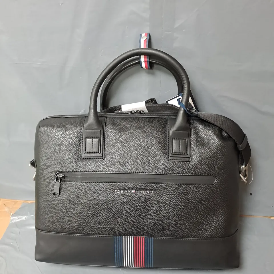 TOMMY HILFIGER TRANSIT COMPUTER BAG IN NAVY