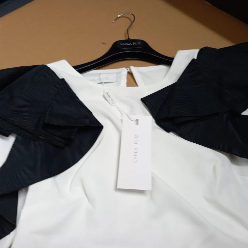 CARLA RUIZ WHITE/BLACK DRESS - 10