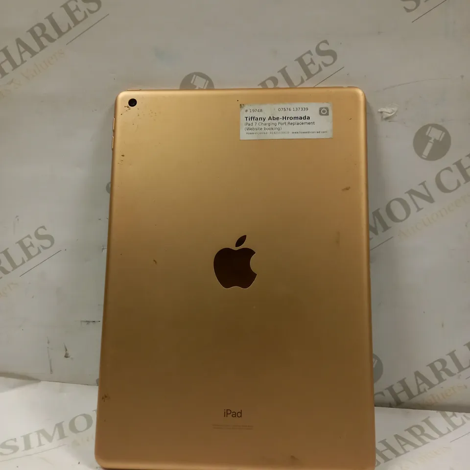 APPLE IPAD 10.2 A2197 IN GOLD