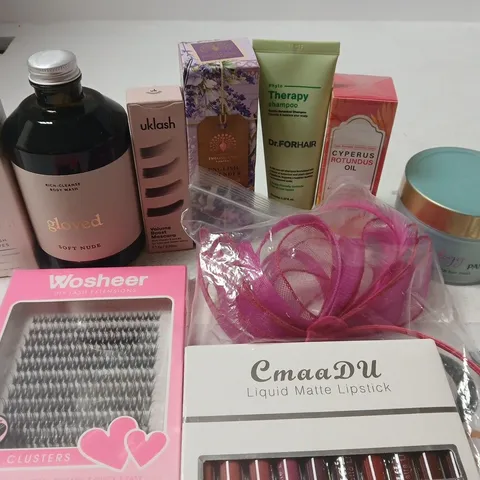 APPROX 12 ASSORTED BEAUTY PRODUCTS TO INCLUDE GLOVED BODY WASH, UK LASH MASCARA, TROPIC MOISTURISER, ETC