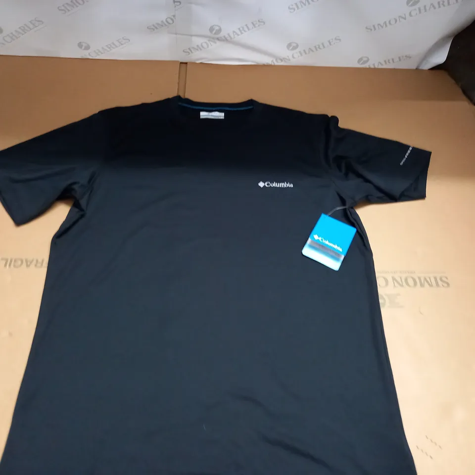 COLUMBIA SHORT SLEEVE SHIRT - L