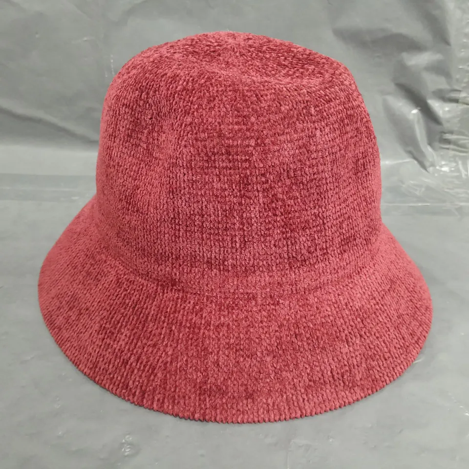 ACCESSORIZE CHENILLE BUCKET HAT