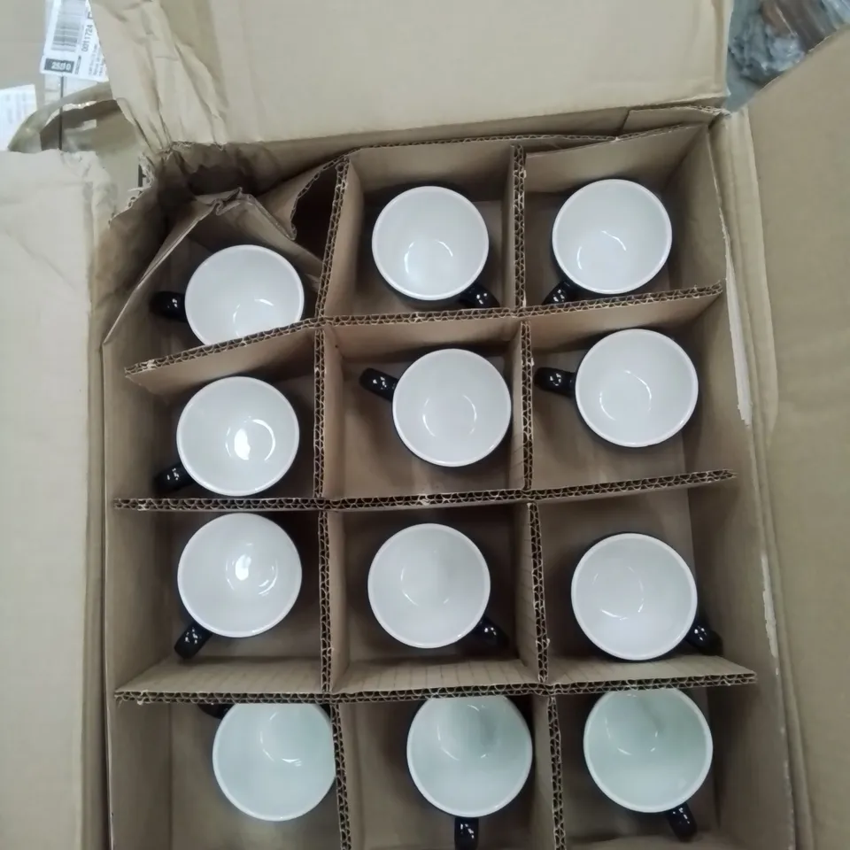 PALLET CONTAINING APPROXIMATELY 200 3OZ COFFEE CUPS AND 120 12OZ COFFEE CUPS