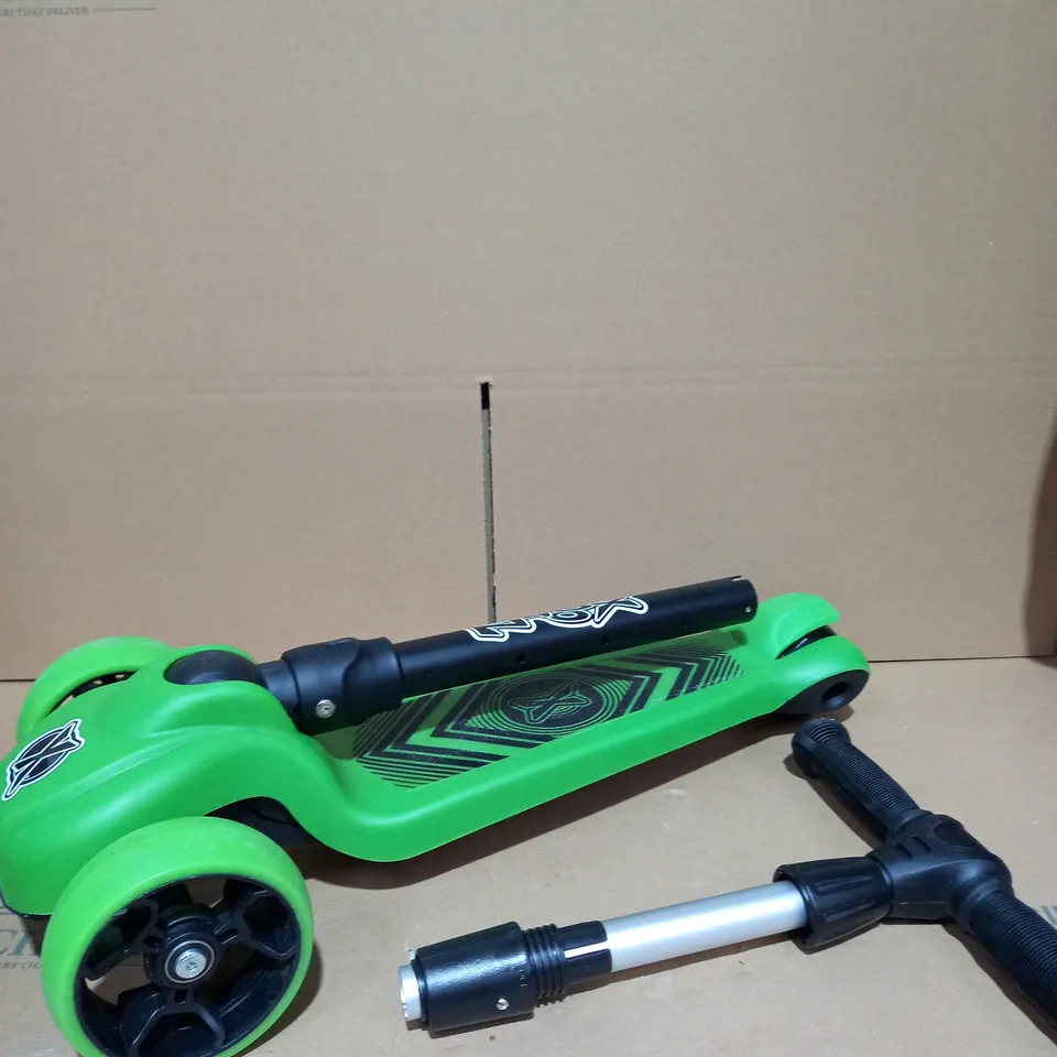 SCOUT TRI-SCOOTER GREEN RRP £49.99
