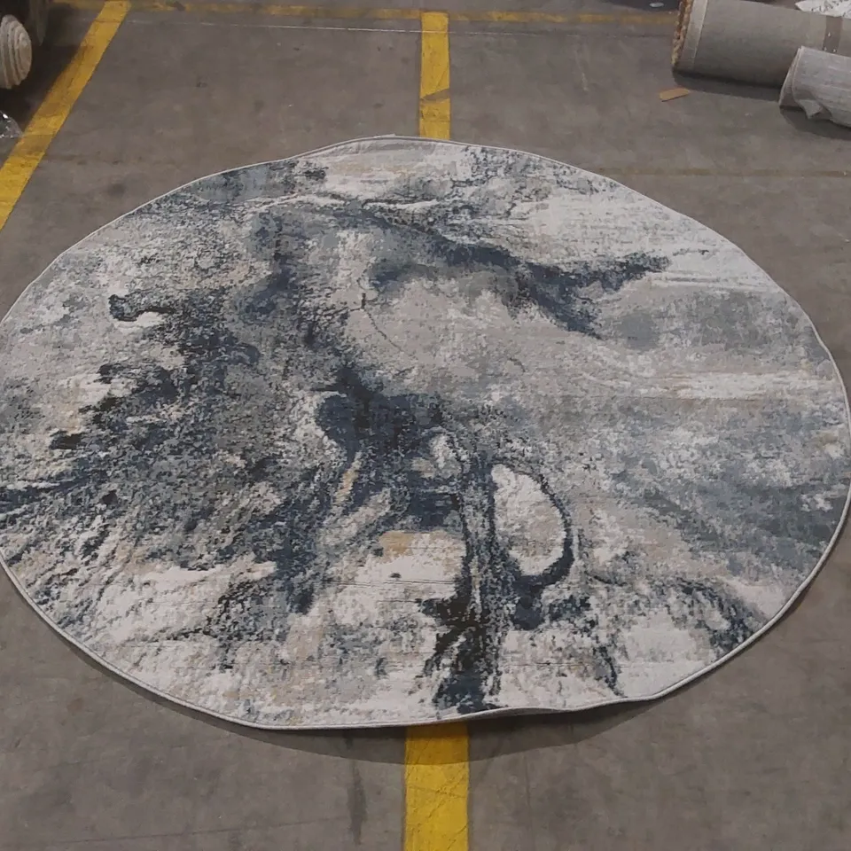 QUALITY ROUND AREA RUG - 6'7" D