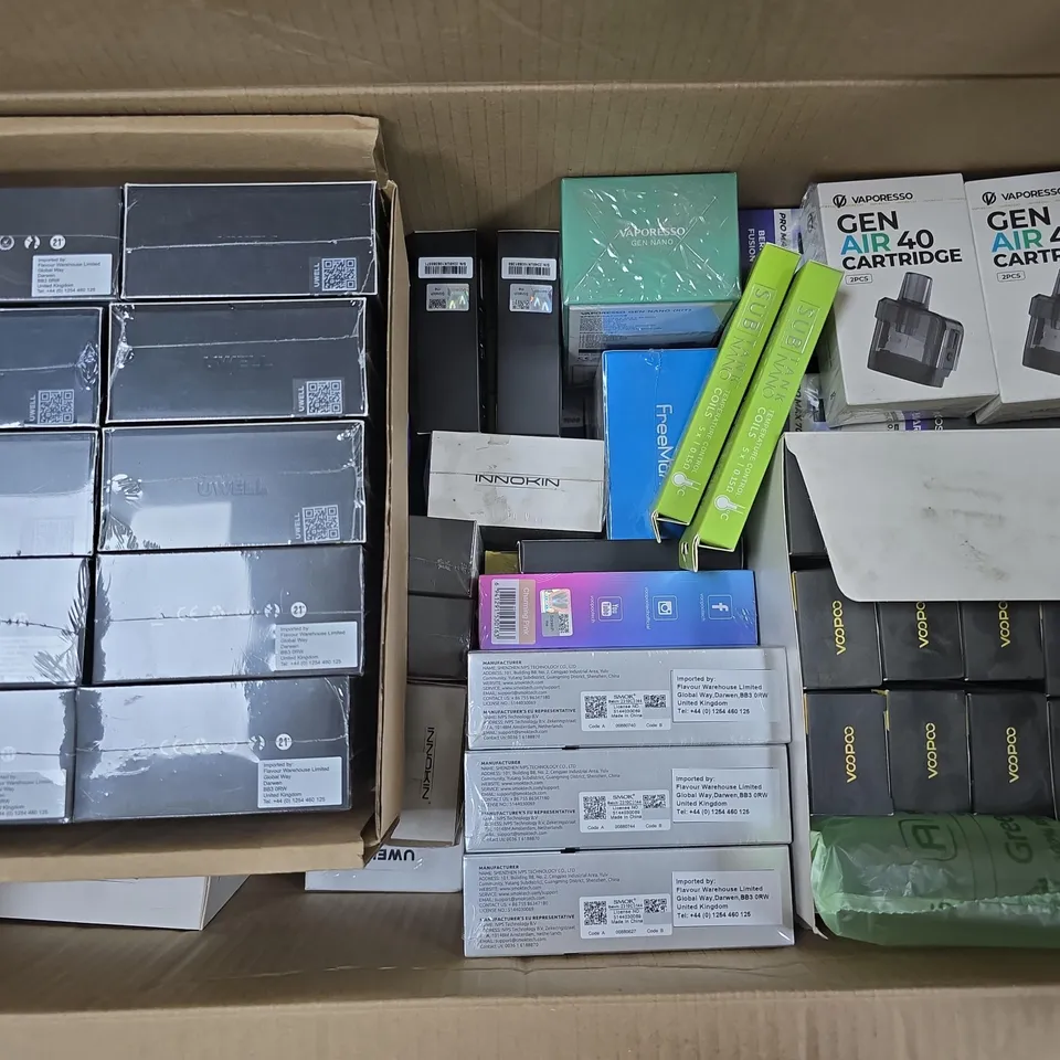 APPROXIMATELY 60 ASSORTED VAPES, E-CIGARETTES & ACCESSORIES TO INCLUDE SMOK, VAPORESSO, UWELL, ETC - COLLECTION ONLY