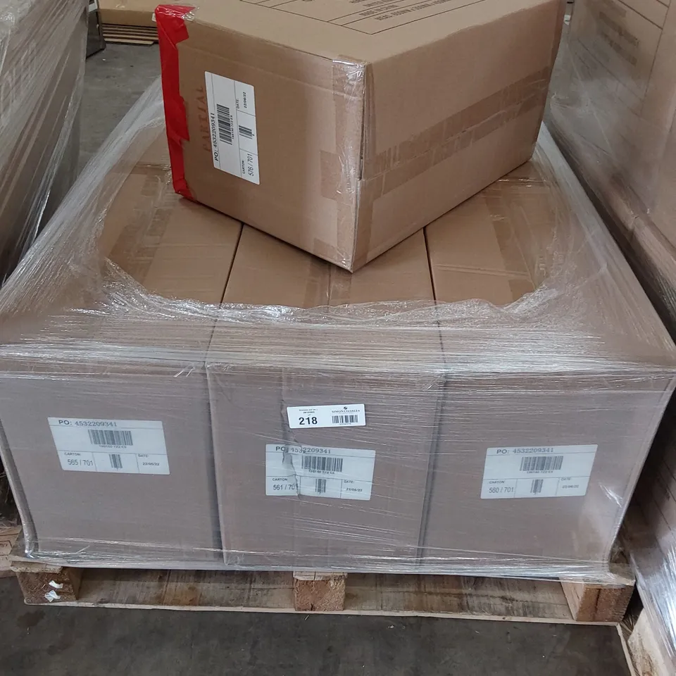 PALLET OF CLOTHING ITEMS, 7 CASES OF 6 TWO TONE JUMPERS SIZE 2XL