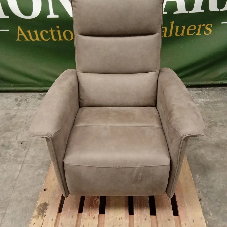 QUALITY DESIGNER ITALIAN MADE KELLY SWIVEL PUSH-BACK RECLINER CHAIR