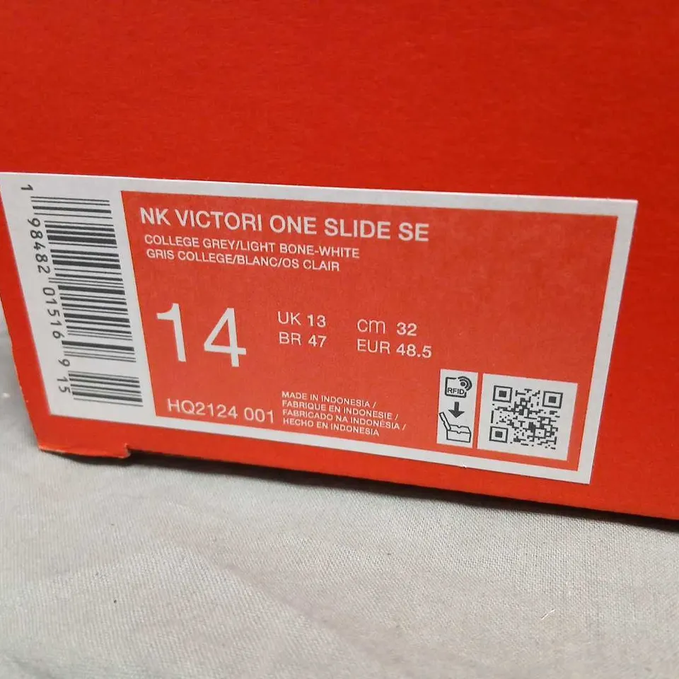 NIKE VICTORI ONE SLIDE SE – UK 13 (EU 48.5) GREY/WHITE