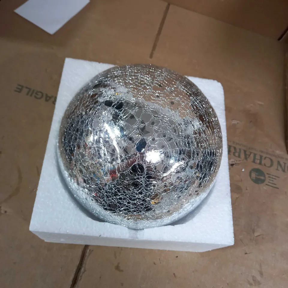 FESTIVE PRE-LIT MIRRORED SCENIC CRACKLE GLASS SPHERE