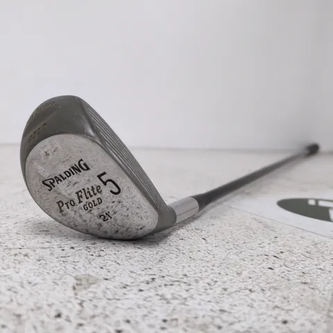SPALDING PRO FLITE 5-WOOD GOLF CLUB WITH T-300 GRAPHITE SHAFT – 21° LOFT