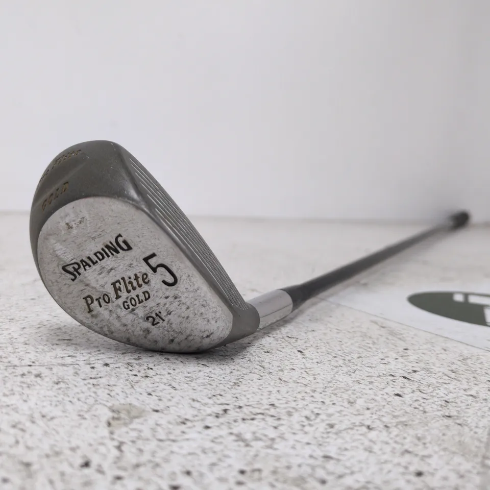 SPALDING PRO FLITE 5-WOOD GOLF CLUB WITH T-300 GRAPHITE SHAFT – 21° LOFT