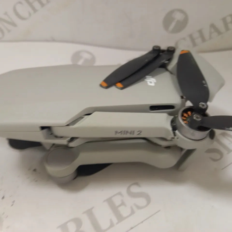DJI MINI 2 - ULTRALIGHT AND FOLDABLE DRONE QUADCOPTER