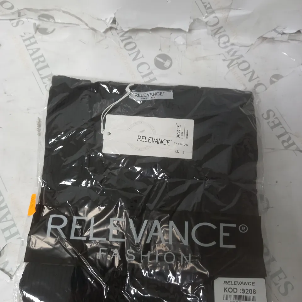 RELEVANCE BLACK JUMPER SMALL