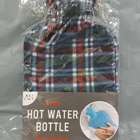 BOX OF APPROXIMATELY 10 ASSORTED HOUSEHOLD ITEMS TO INCLUDE 2L HOT WATER BOTTLE W. FLEECE COVER, ETC - COLLECTION ONLY