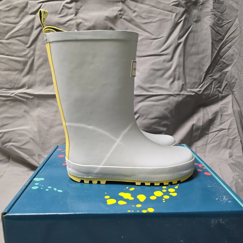 HOLLY & BEAU LIGHT BLUE RAIN BOOTS –CHILDS  UK 10 (EU 28, US 11)