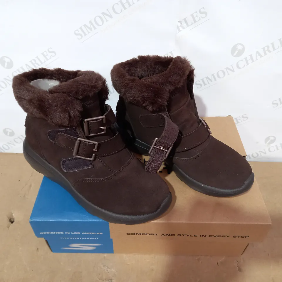 BOXED PAIR OF SKECHERS BROWN BOOTS - SIZE 4