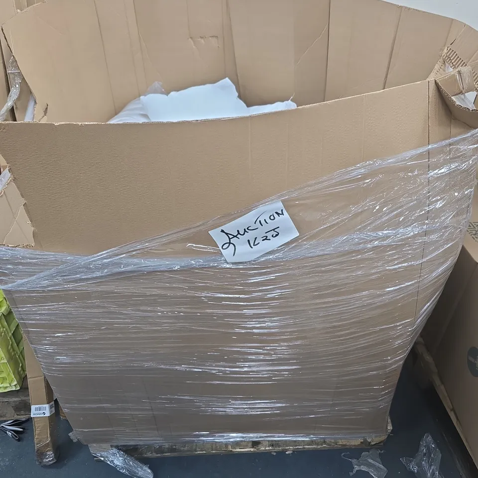 PALLET OF APPROXIMATELY 20 ASSORTED ITEMS TO INCLUDE PILLOWS, PLASTIC BIN, BRANDED CLOTHING ITEMS, ETC - COLLECTION ONLY