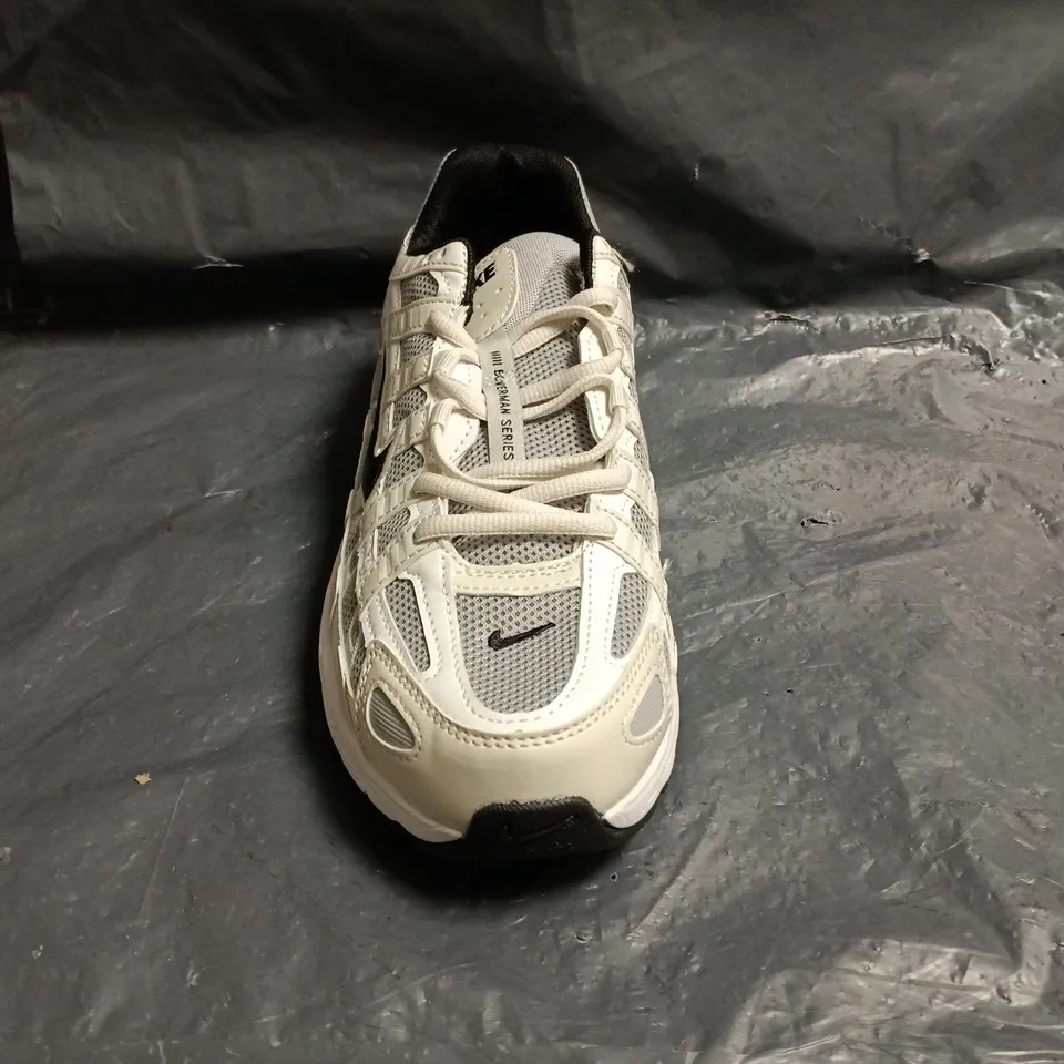 PAIR OF NIKE P-6000 TRAINERS IN WHITE/CREAM/GREY SIZE UK 10