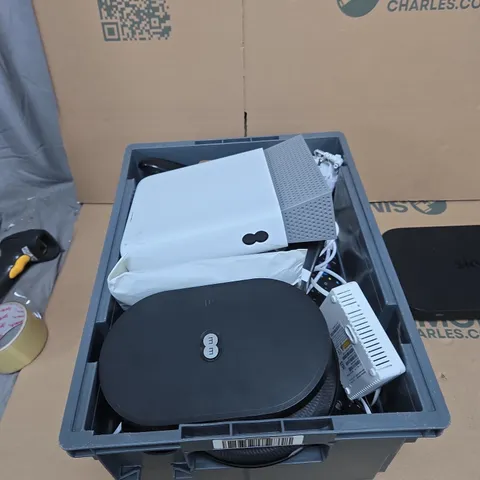 TOTE OF APPROXIMATELY 16 ASSORTED ITEMS TO INCLUDE: SKY ROUTER