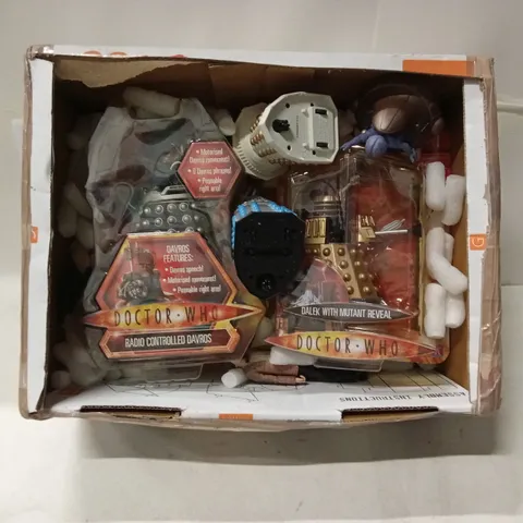 BOXED ASSORTMENT OF DOCTOR WHO TOYS