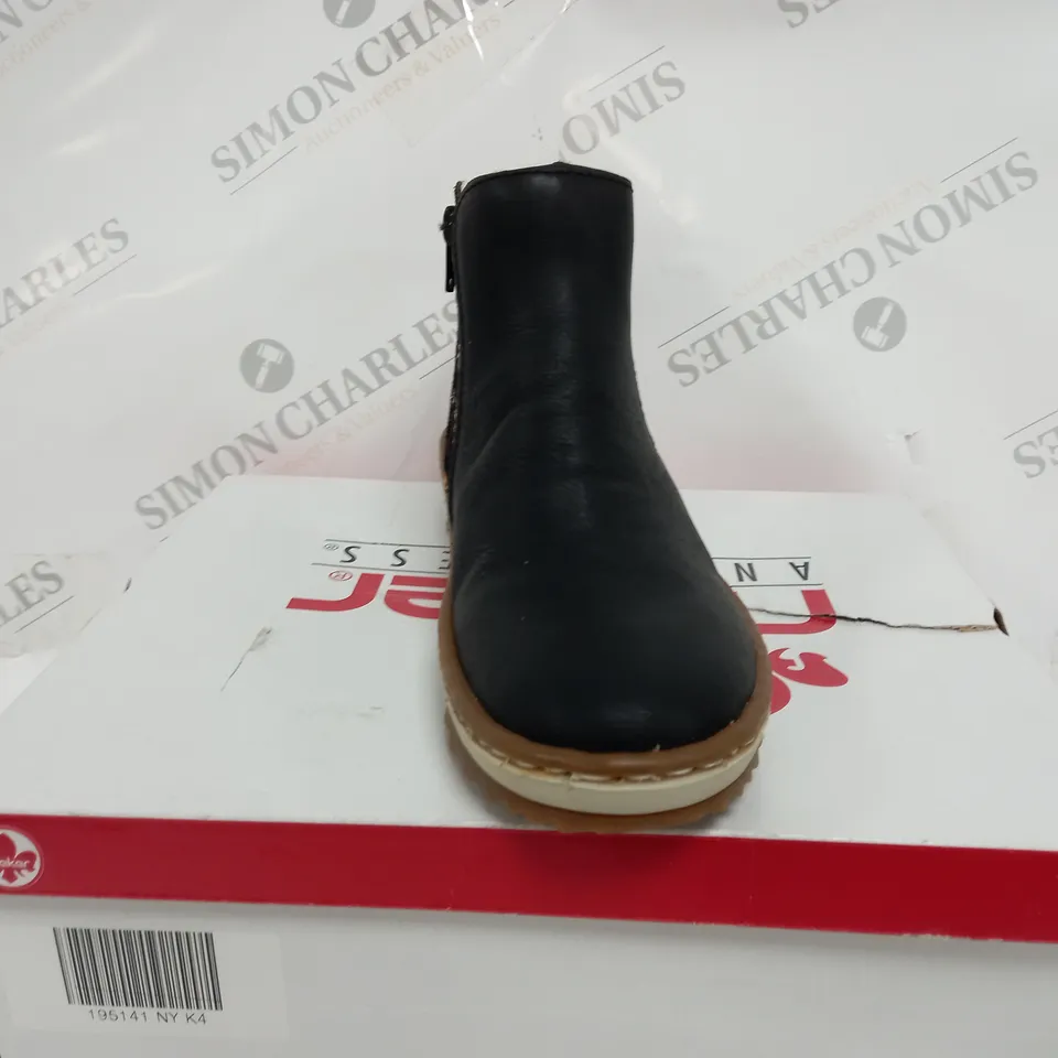 BOXED RIEKER CHELSEA BOOTS, NAVY - SIZE 4