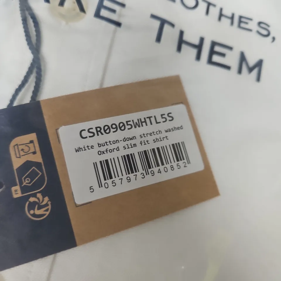 CHARLES TYRWHITT WHITE BUTTON-DOWN STRETCH OXFORD SLIM-FIT SHIRT - SIZE L