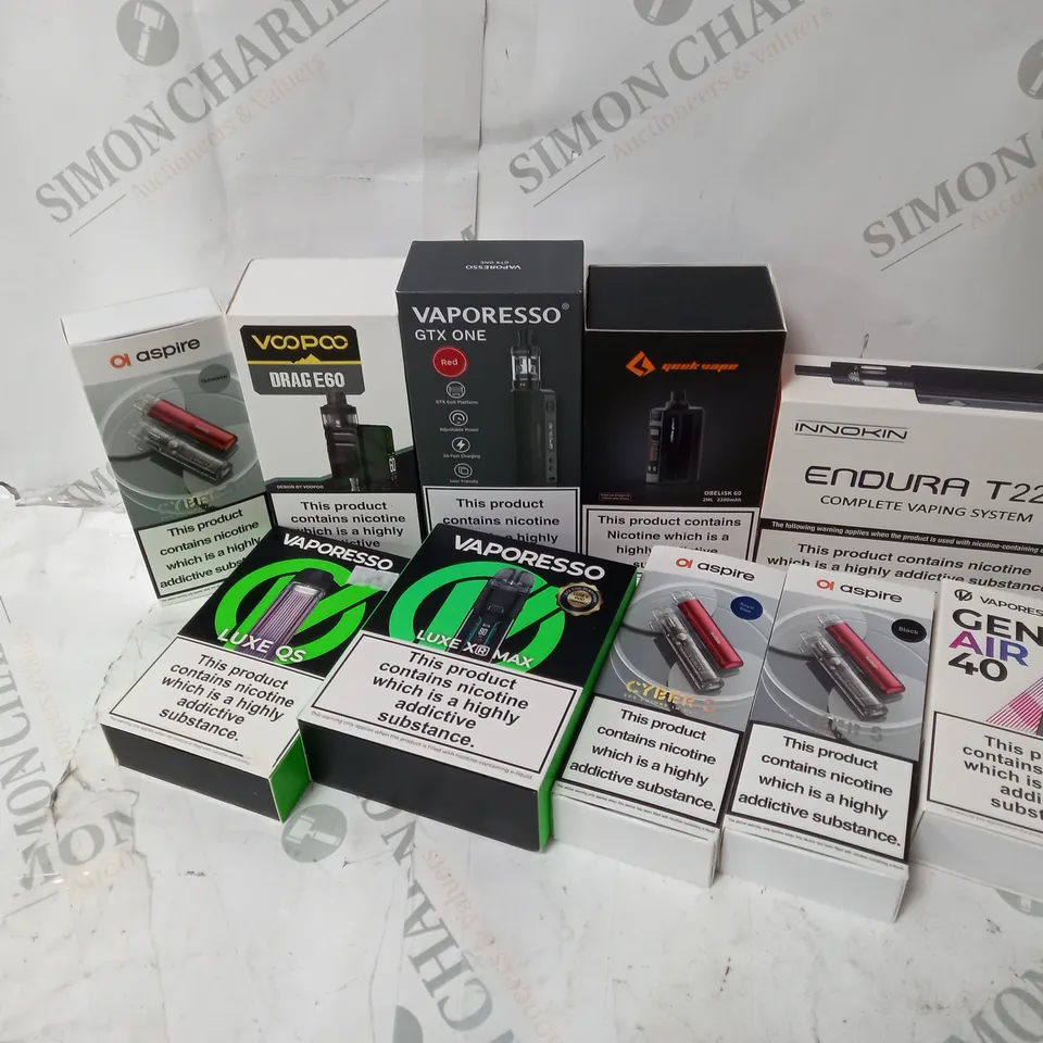 BOX OF APPROXIMATELY 10 ASSORTED E-CIG PRODUCTS TO INCLUDE GEEKVAPE, VOOPOO, ASPIRE ETC. 