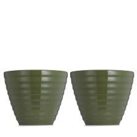 GRUMPY GARDENER SET OF 2 INTEGRATED SAUCER TWIST POTS