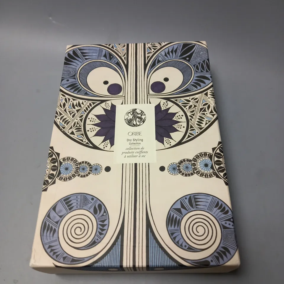 ORIBE DRY STYLING COLLECTION VOLUME SPRAY 300 ML + VOLUME SPRAY 75 ML + DRY SHAMPOO 62 ML, COSMETIC SET 