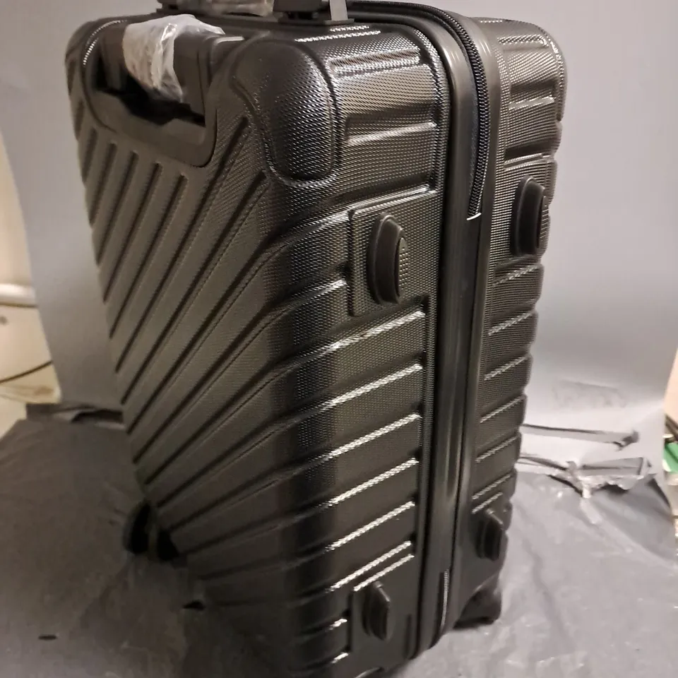 BLACK HARD SHELLED 20" LUGGAGE CASE