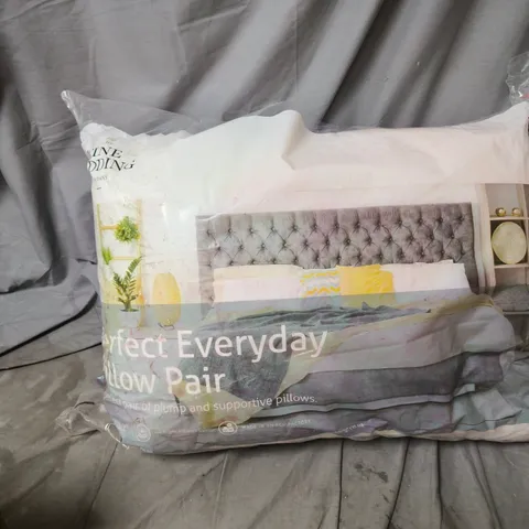 PILLOW PAIR β 2X BED PILLOWS IN SEALED PACKAGING