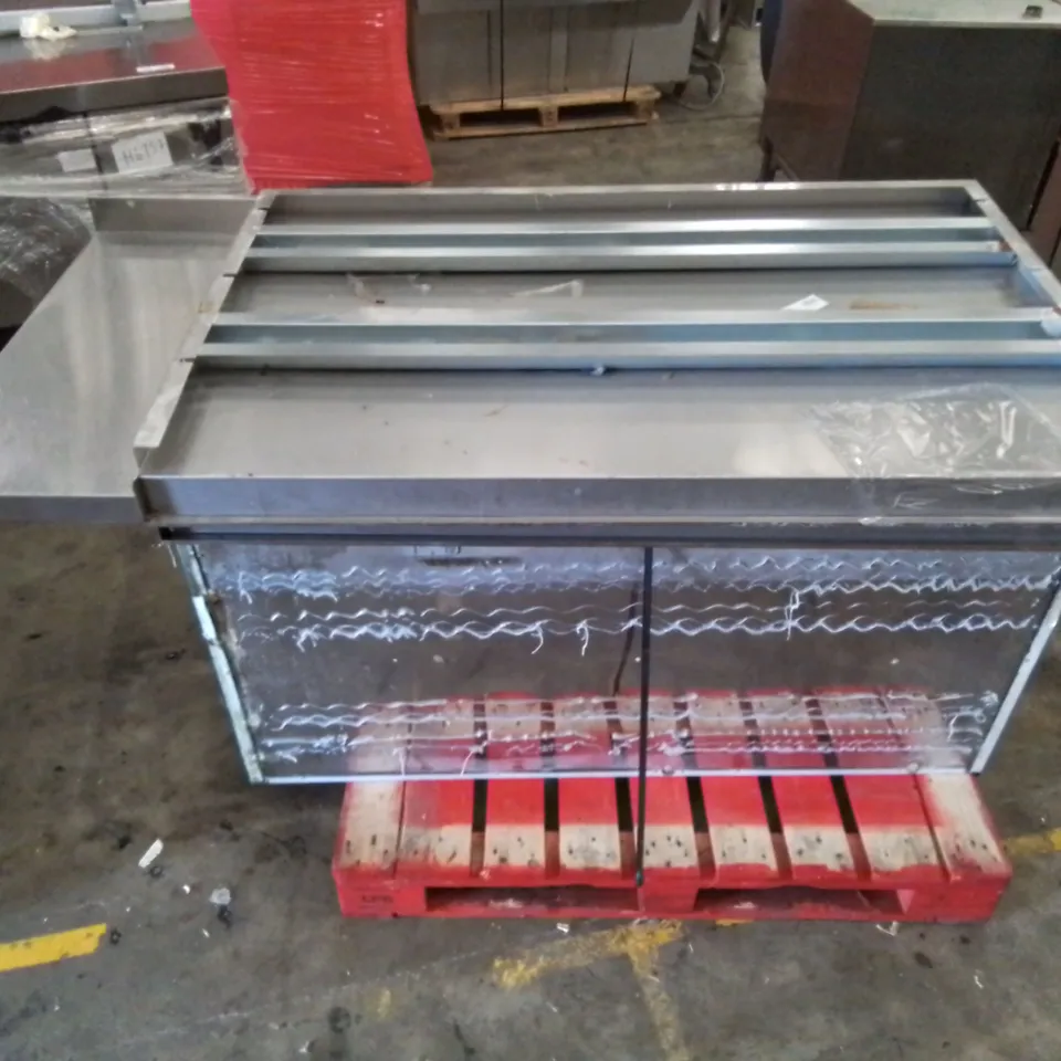COMMERCIAL STAINLESS REFRIGERATED FOOD PREP COUNTER AND COUNTER TOPS