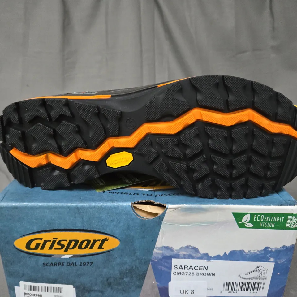 BOXED GRISPORT SARACEN WOLF HIKING BOOTS - SIZE UK 8