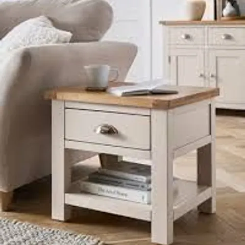SADIE SIDE TABLE NATURAL COLOUR UK202