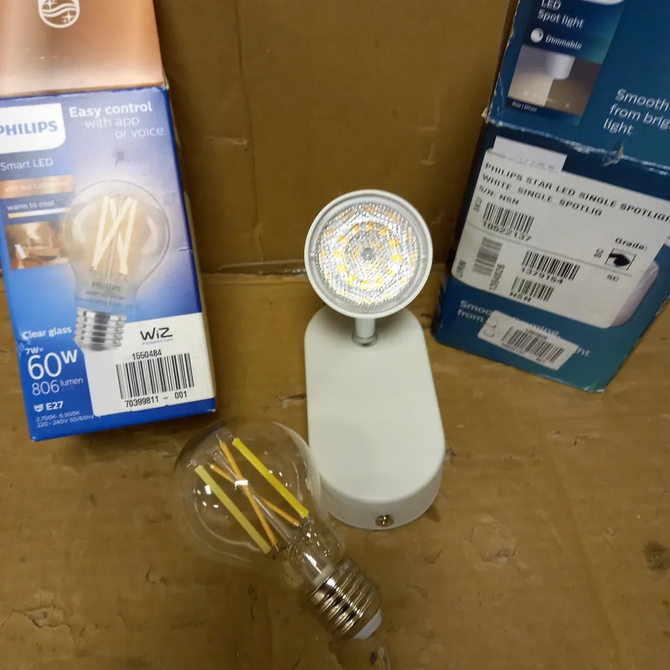 PHILIPS SMART LED BULB AND SINGLE SPOTLIGHT 
