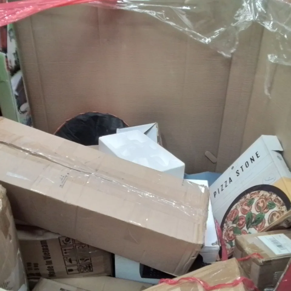 PALLET CONTAINING ASSORTED PRODUCTS INCLUDING: PHILIPS 27" LCD MONITOR, OFFICE CHAIR, AIR FRYER, EXTENDABLE WATER BRUSH, AIR COOLER, PET GROOMING KIT, AIR COOLER ECT