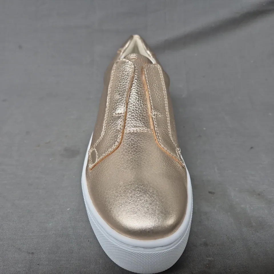 BOXED PAIR OF DUNE LONDON 516 ETHOSS SLIP-ON WEDGE TRAINERS IN METALLIC GOLD SIZE 7