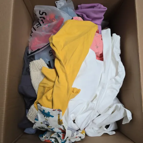 BOX OF APPROXIMATELY 25 ASSORTED KIDS CLOTHING ITEMS TO INCLUDE - TOP , SHORTS , T-SHIRT ETC