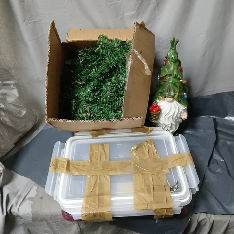 CAGE OF APPROXIMATELY 10 ASSORTED ITEMS TO INCLUDE GNOME, FESTIVE DECORATIONS, FOOD STORAGE BOXES ETC