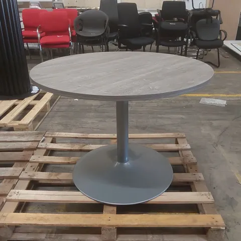 ROUND DINING TABLE WITH METAL BASE AND WOODEN TOP
