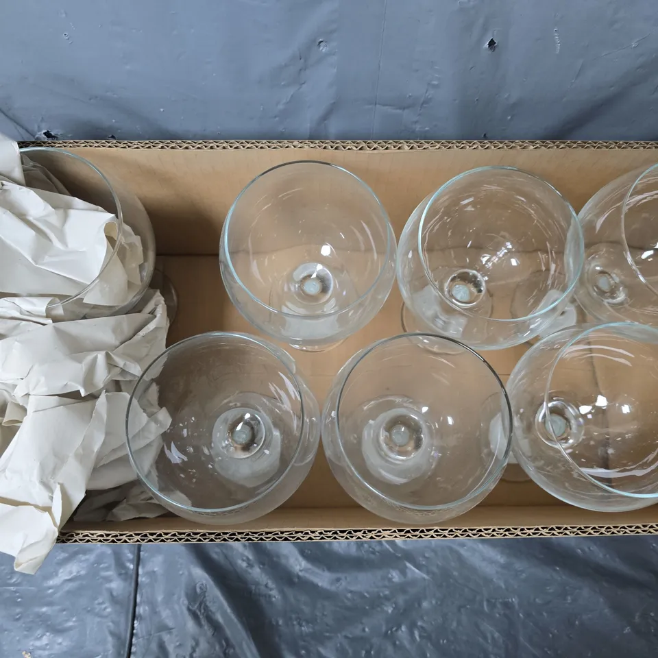 8 GIN GLASSES - COLLECTION ONLY