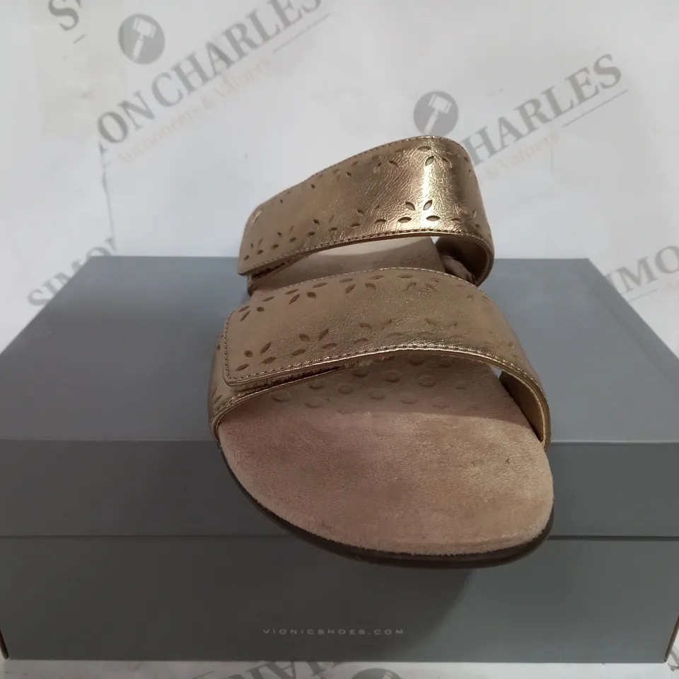 BOXED VIONIC BLACK REST SANDALS IN BRONZE - WOMENS 7