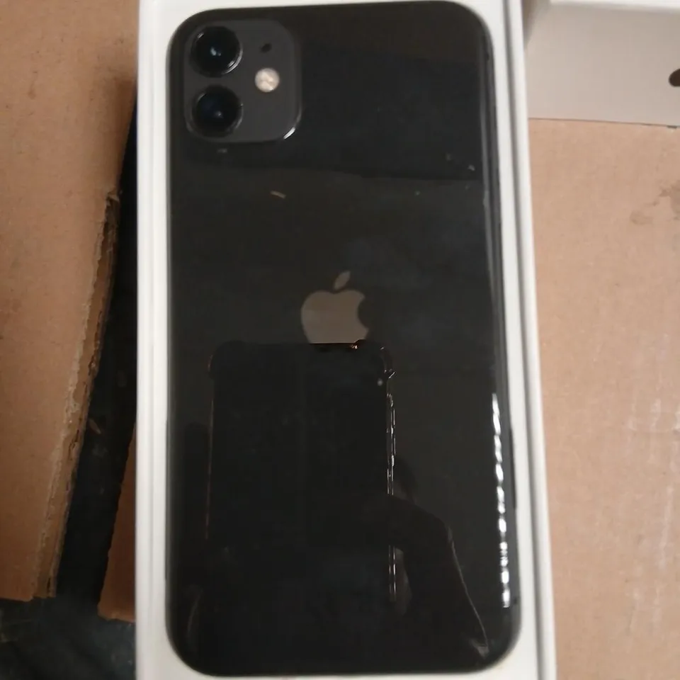 APPLE IPHONE 11 64GB – BLACK (BOXED)
