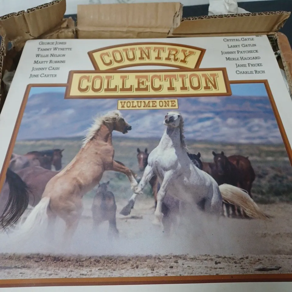 LARGE QUANTITY OF RECORDS FEATURING COUNTRY MUSIC ETC