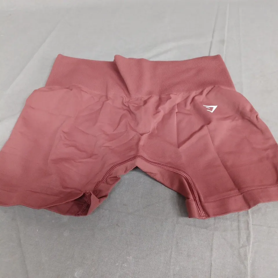 GYMSHARK EVERYDAY SEAMLESS SHORTS IN RED - MEDIUM