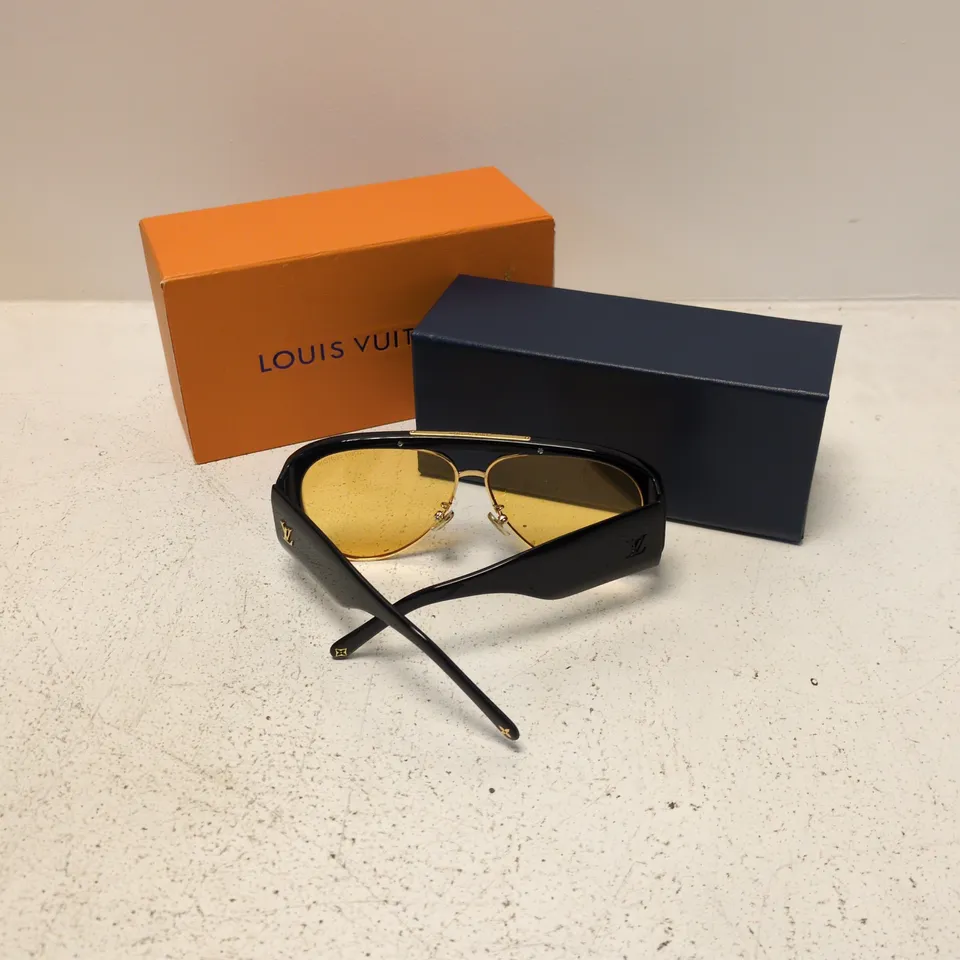 LOUIS VUITTON SUNGLASSES – BLACK FRAME, GOLD-TONE ARMS