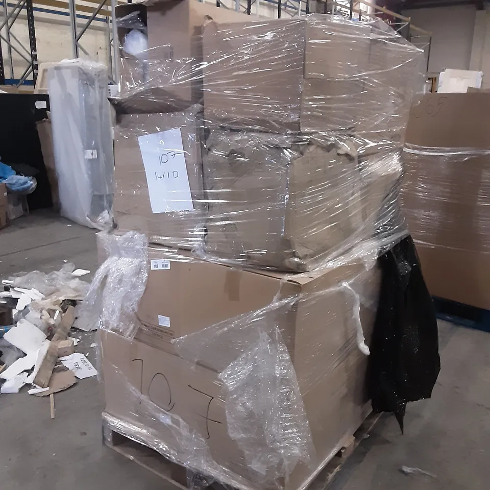 PALLET OF APPROXIMATELY 9 BOXES OF PET CLEAR CUPS & CLEAR LIDS