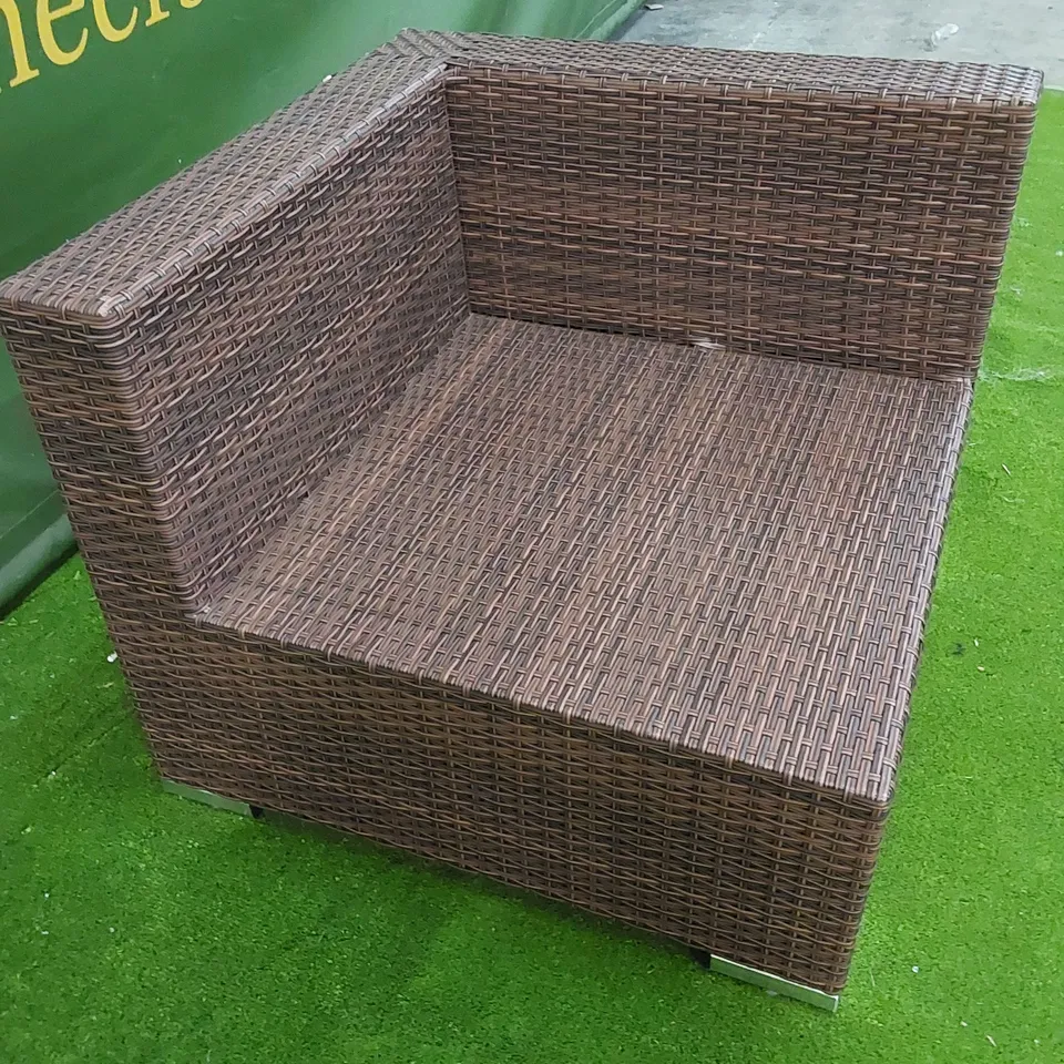 DESIGNER CHOCOLATE MIX RATTAN GARDEN/PATIO SOFA CORNER PIECE